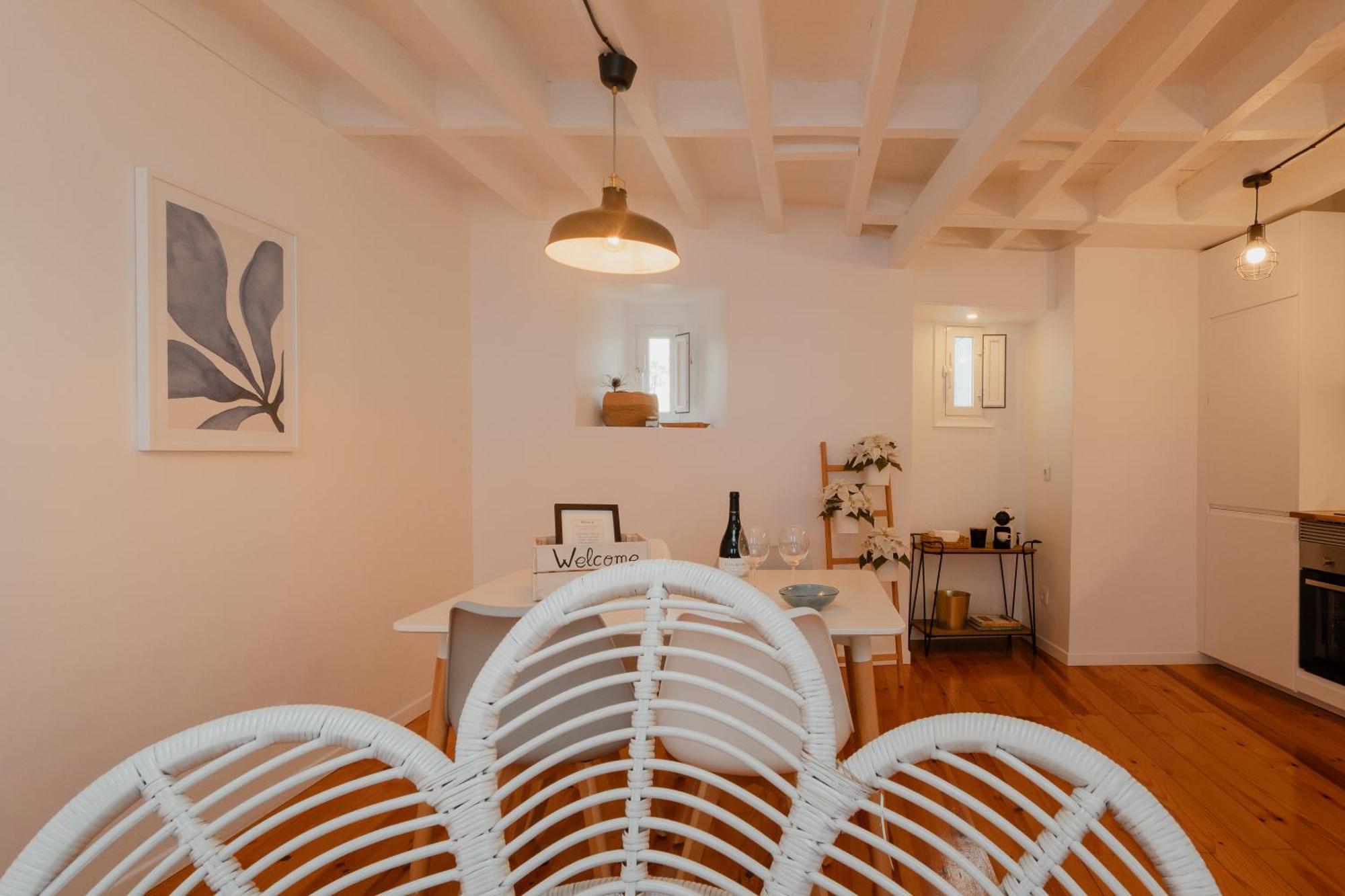 Stylish Getaway In A Mezzanine Flat By The Castle Apartment Lisbon Exterior photo