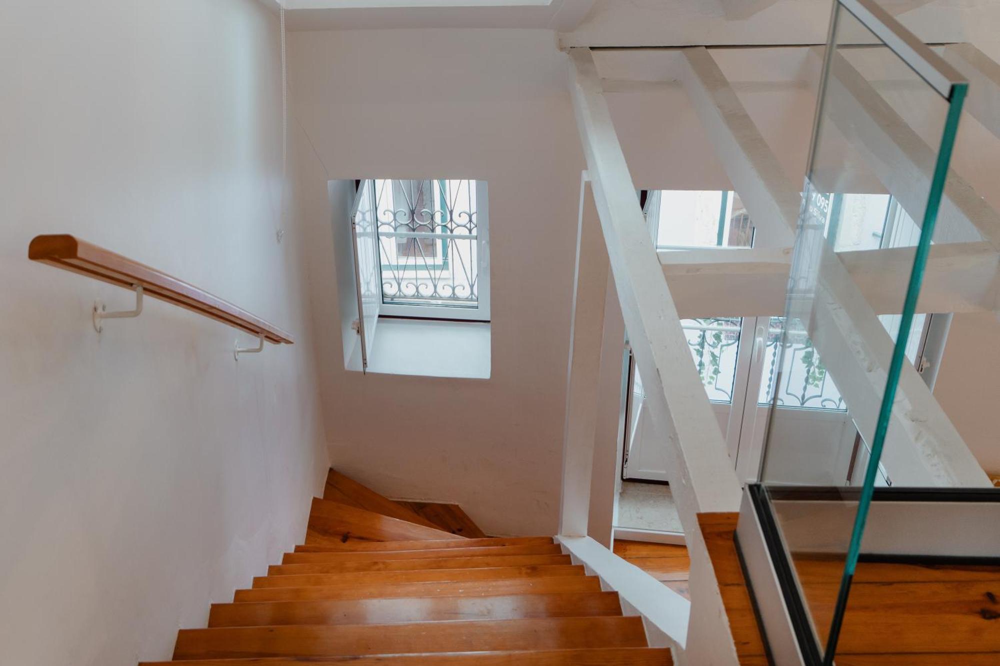 Stylish Getaway In A Mezzanine Flat By The Castle Apartment Lisbon Exterior photo